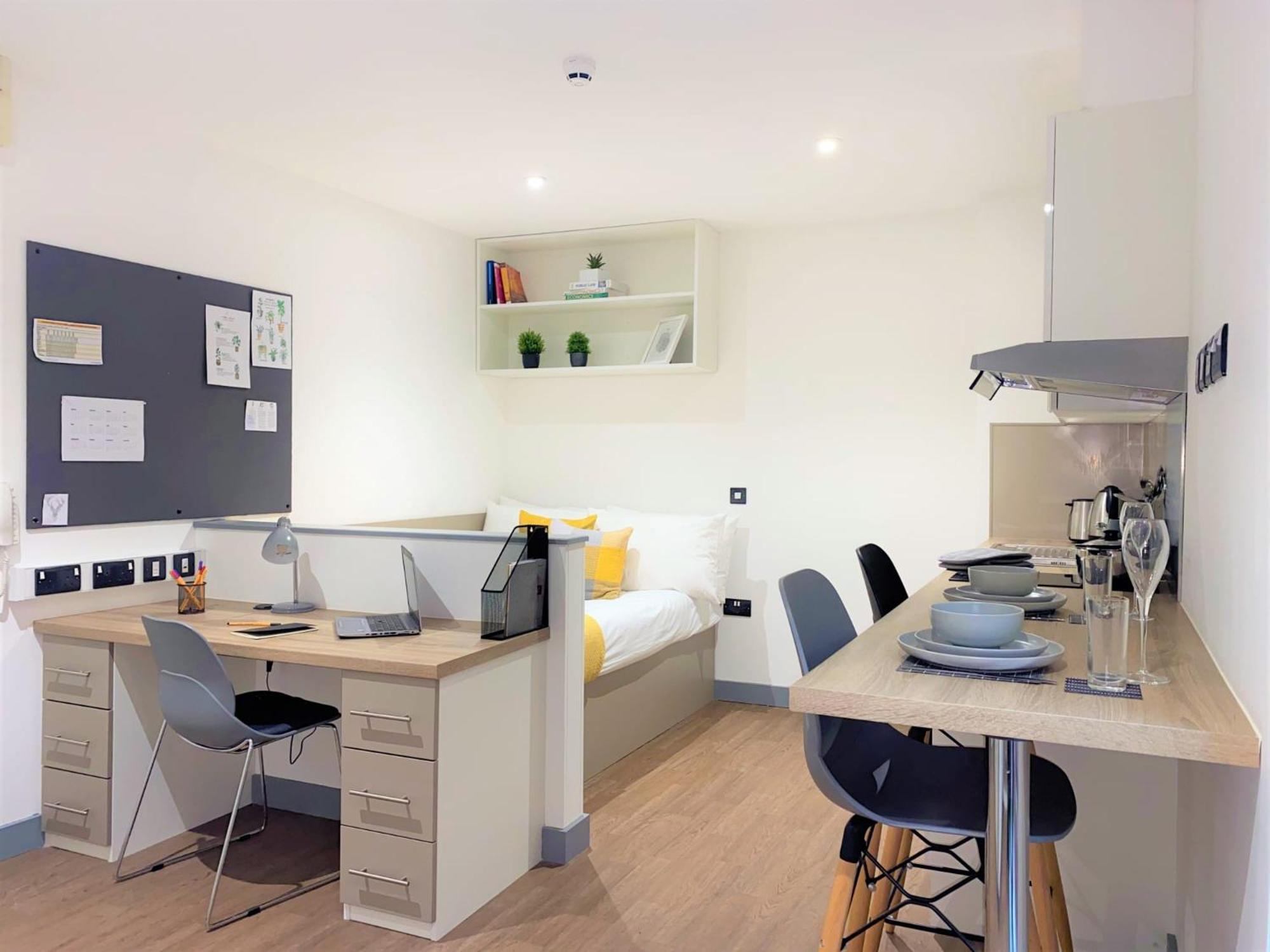 Апартаменты For Students Only At Great Patrick Street Белфаст Экстерьер фото